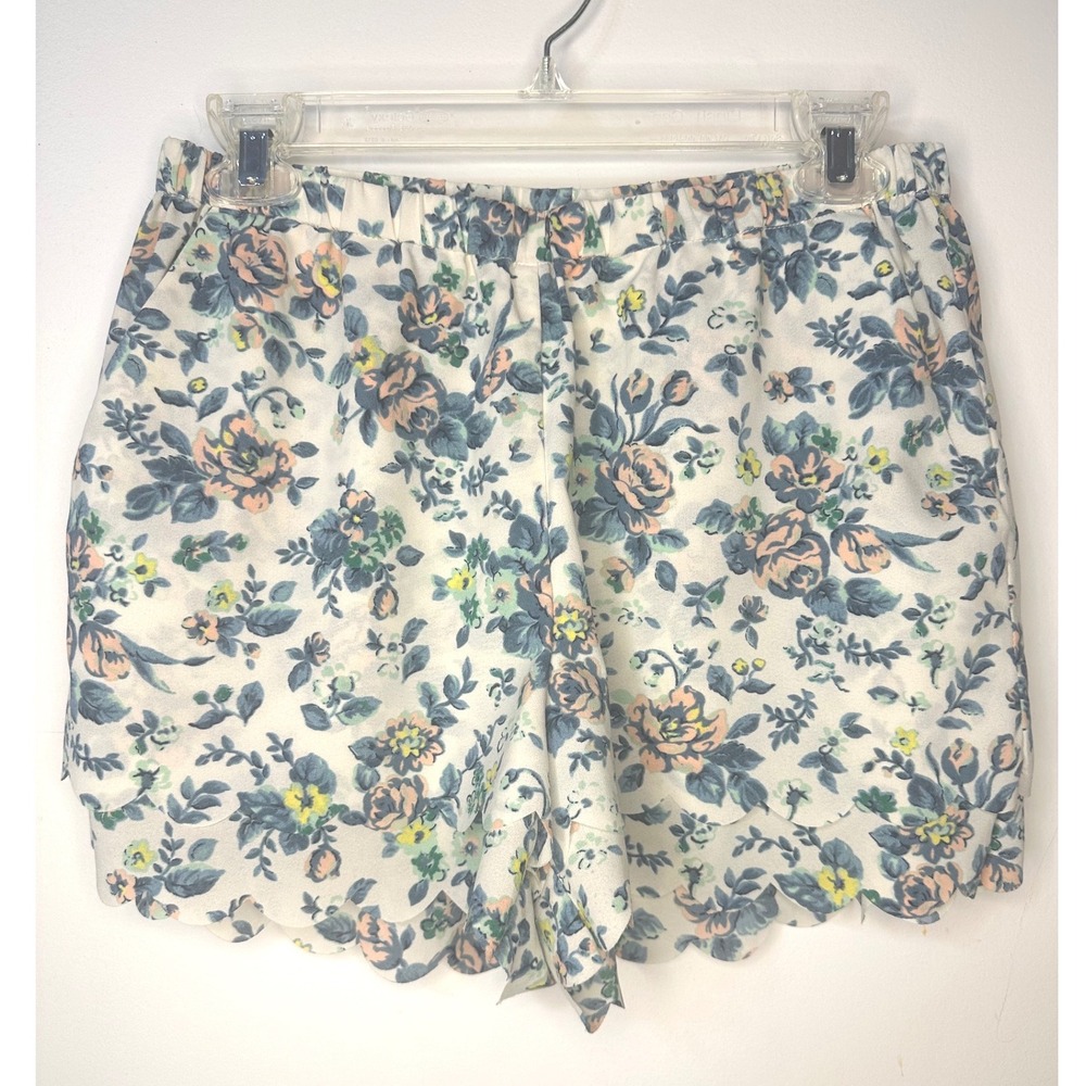 & by Eloise Floral Shorts Womens Small Cream Blue Excellent Scalloped Hem